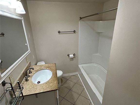 5th image of 21 John St