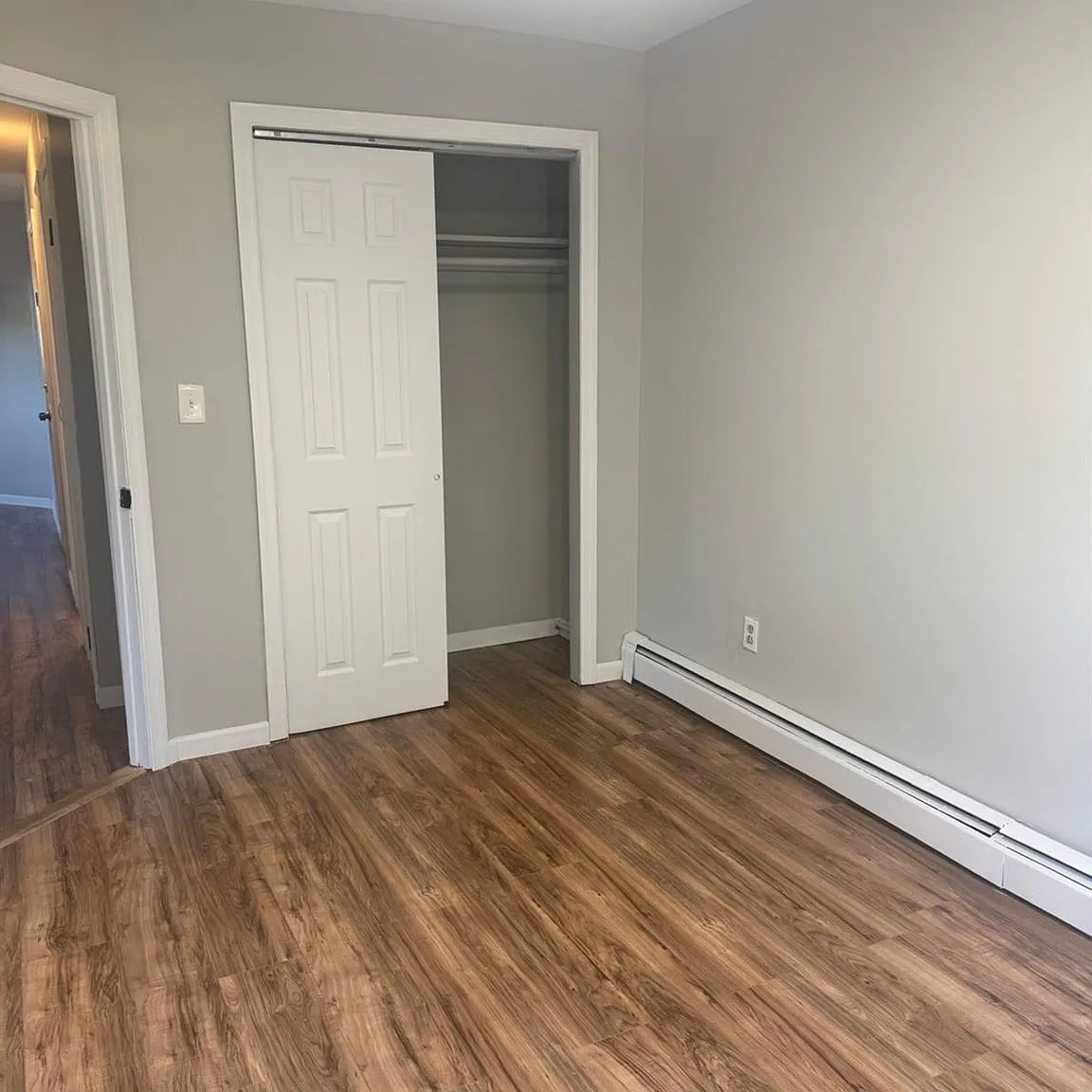 4 bed, 1.5 bath, 3220 sqft, $4,300 — Photo 4