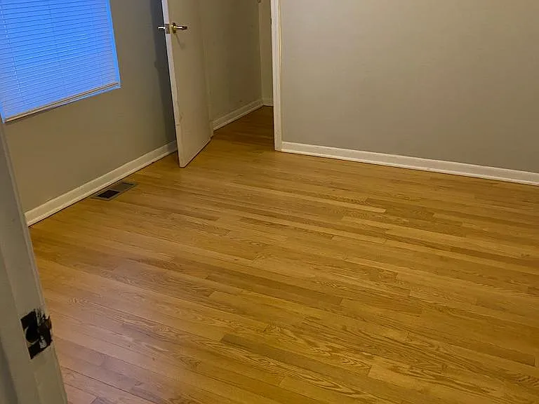 1736 N Laramie Ave — Photo 3