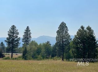 181 Goslin Loop, Cascade, ID 83611