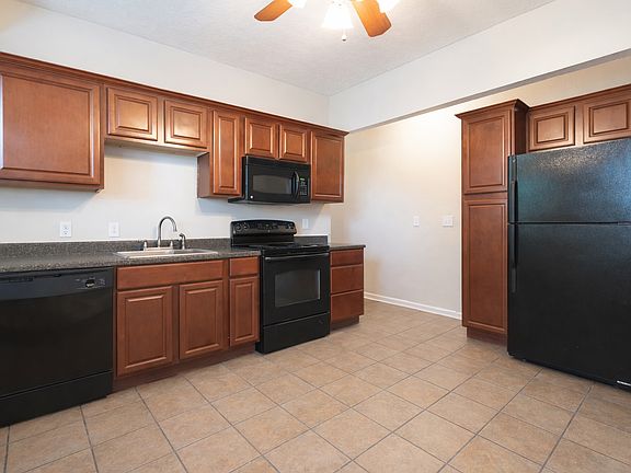 2nd image of 1317 Blaine Ave APT B