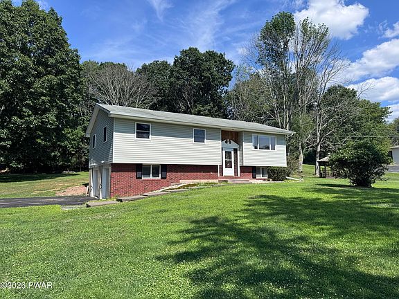 2nd image of 1083 Shady Ln