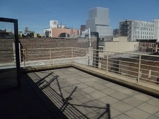 Rented by Marc Alloul, LREB | media 2