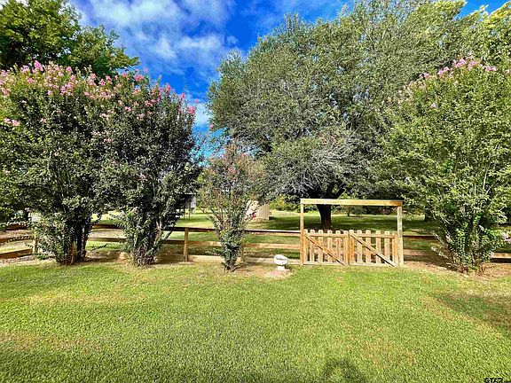 5th image of 1302 Farm Road 2560