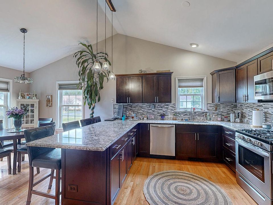 1st image of 30794 Oak Crest Dr