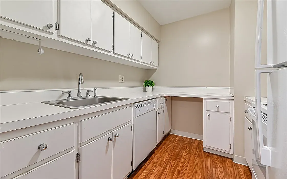 1 bed, 778 sqft, $1,100 — Photo 2
