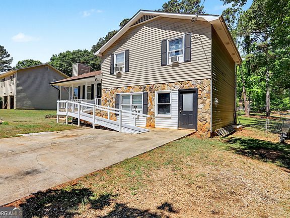 3rd image of 114 Longview Rd