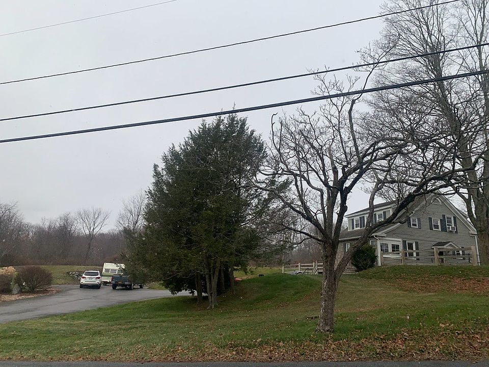 2nd image of 29 Cross Rd #A-k