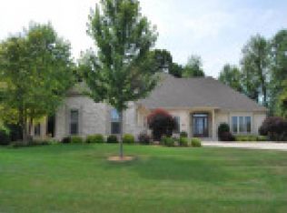 W147N9815 Emerald Ln, Germantown, WI 53022