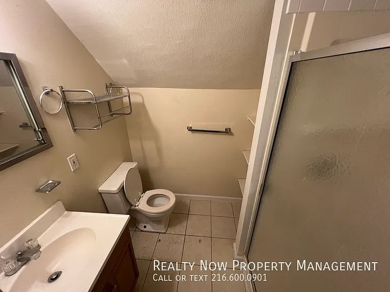 1643 Hillcrest Rd #3 — Photo 3