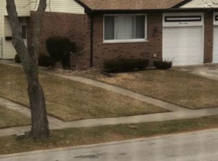 1130 Londonberry Ln, Glen Ellyn, IL 60137