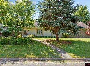 1440 Sunset Dr SW, Owatonna, MN 55060