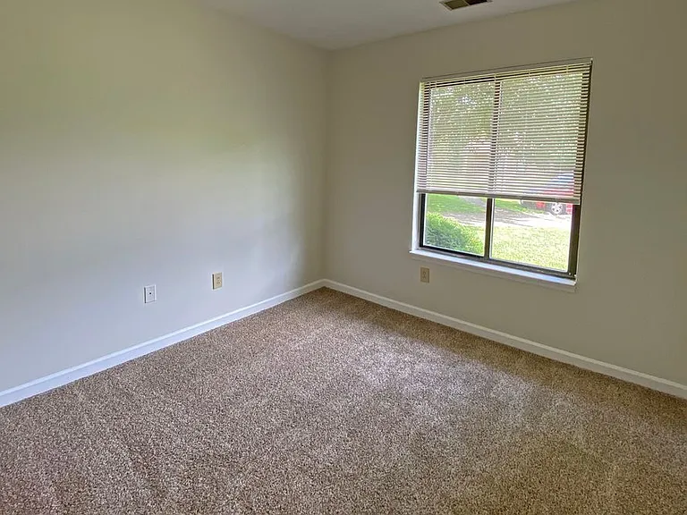 1552 Samara Glen Way — Photo 13