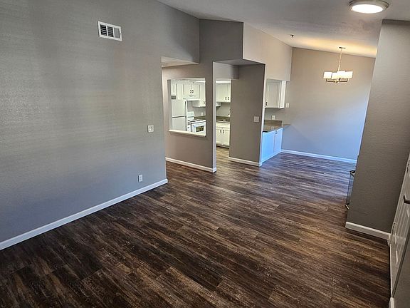 2nd image of 1601 Hood Rd APT 6