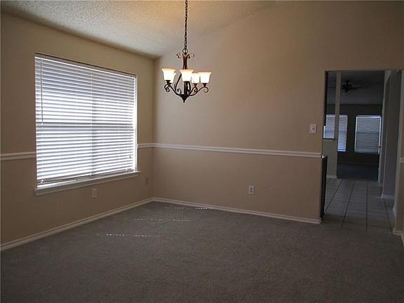 3rd image of 4116 Iris Ave