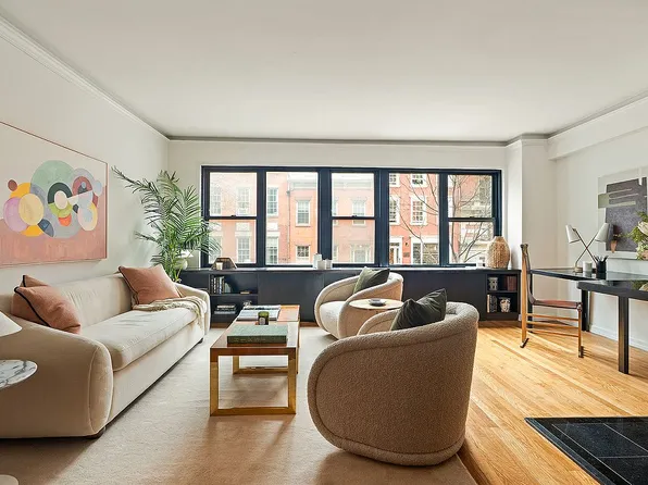 45 W 10th St APT 1F, New York, NY 10011