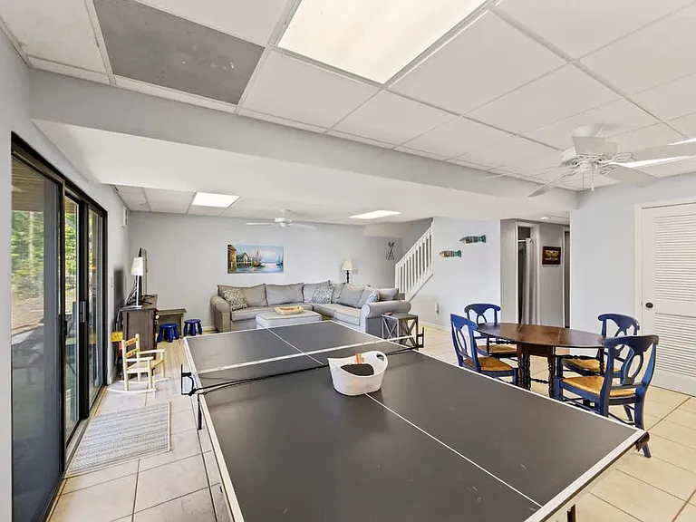 Building's Lounge