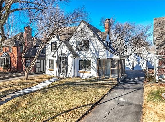 2nd image of 1004 W Gregory Blvd