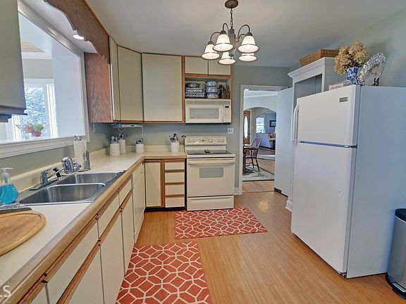 5th image of 408 Chenocetah Dr