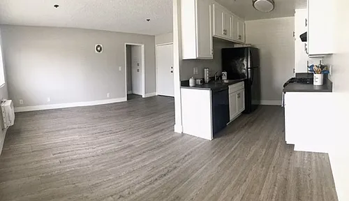 Little Roscoe Apartments Photo 1