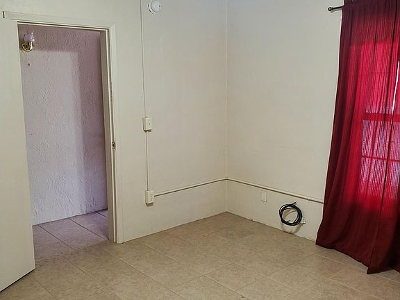 4th image of 2408 Calle De Santiago