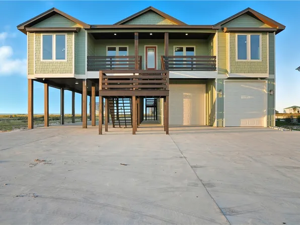 1511 Cape Velero Dr, Rockport, TX 78382