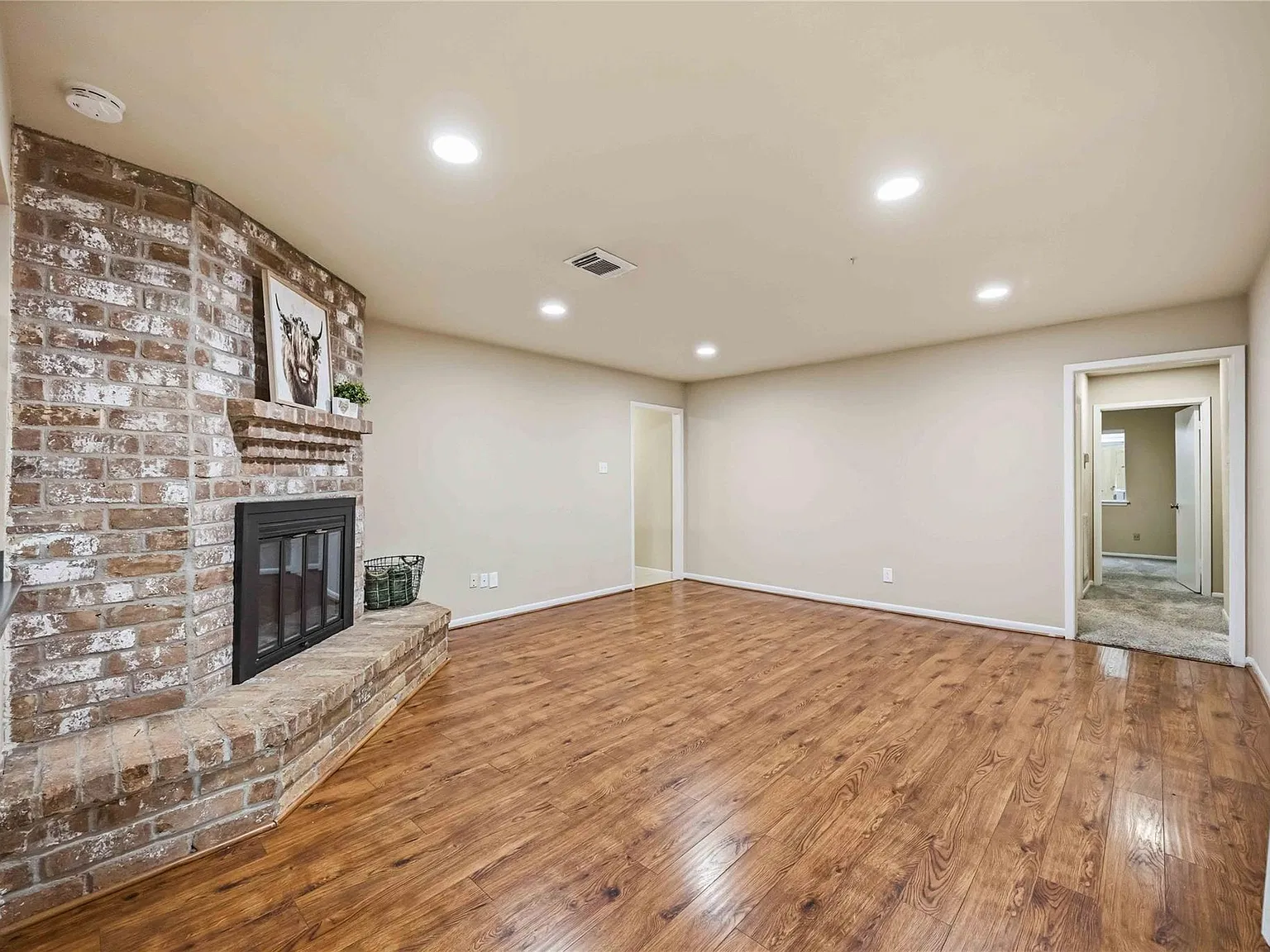 4 bed, 2.0 bath, 1782 sqft, $2,250 — Photo 3