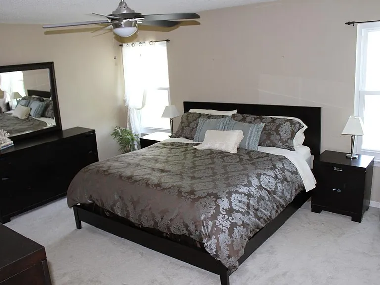 904 Bridgeford Ct — Photo 8