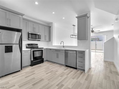 3643 Pine Oak Cir APT 102, Fort Myers, FL, 33916