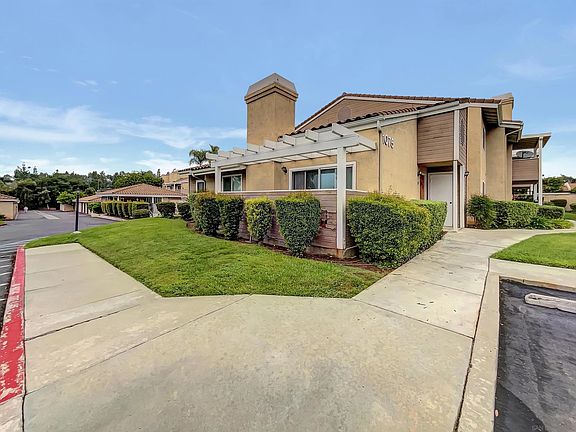5th image of 1075 N Escondido Blvd Unit 204