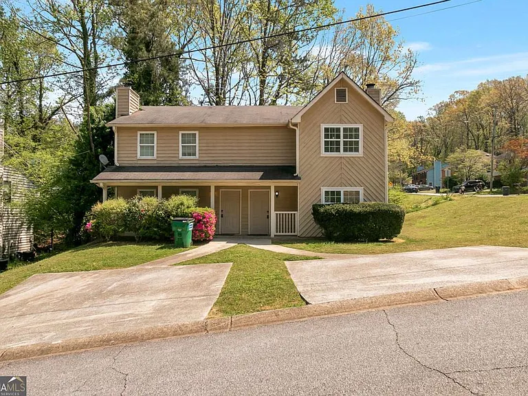 4523 Coopers Creek Cir SE — Photo 25