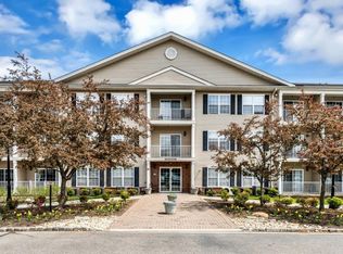 49 Liddle Ave, Edison, NJ 08837