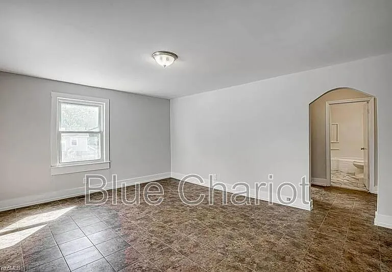 528 Short St — Photo 10