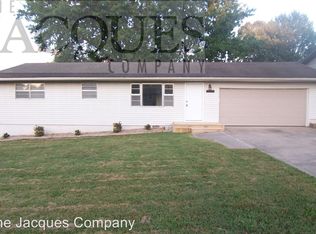 3044 N Pierce Ave, Springfield, MO 65803