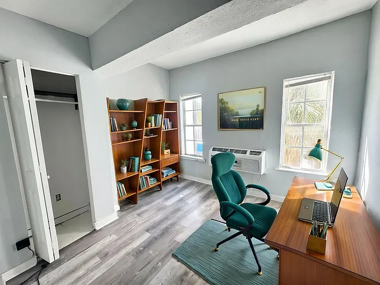 704 Cordova Dr #7 — Photo 14