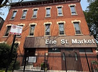 1902 W Erie St APT 2, Chicago, IL 60622