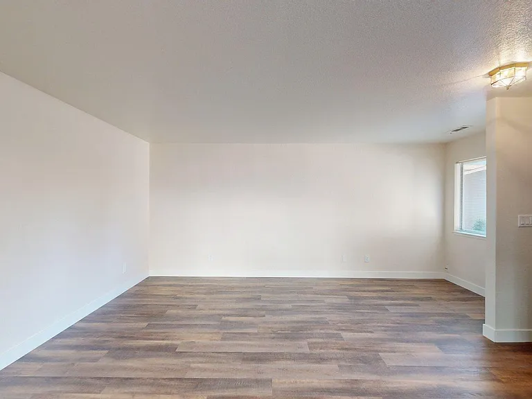 173 Wayside Dr — Photo 12