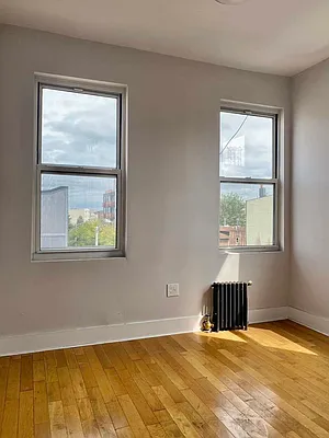 Rented by Max Apt LLC | media 15