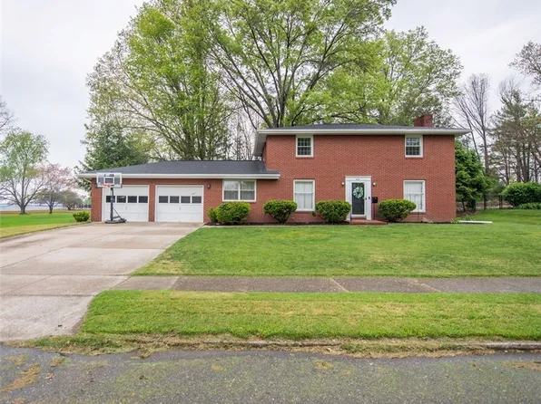 827 E 5th St, Dover, OH 44622