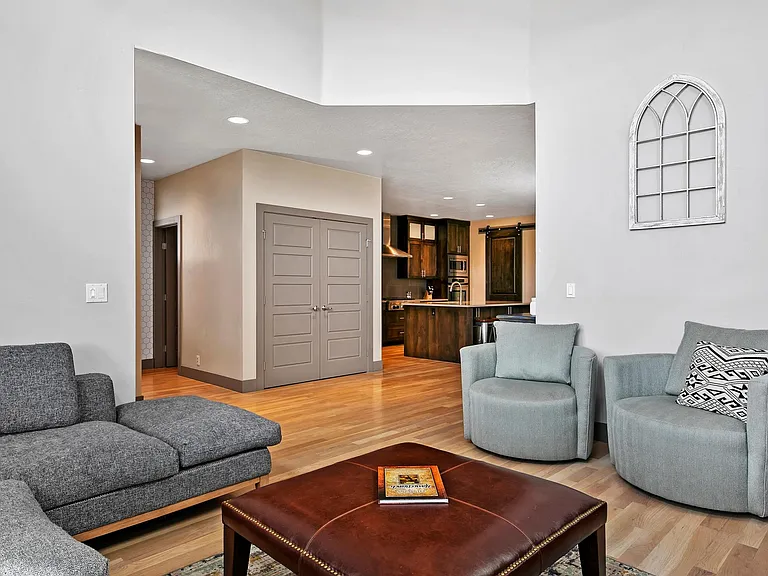 2858 S Trailwood Way — Photo 5