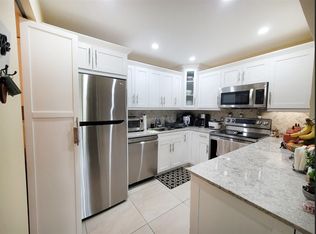 427 Pine Glen Ln APT A-1, Greenacres, FL 33463