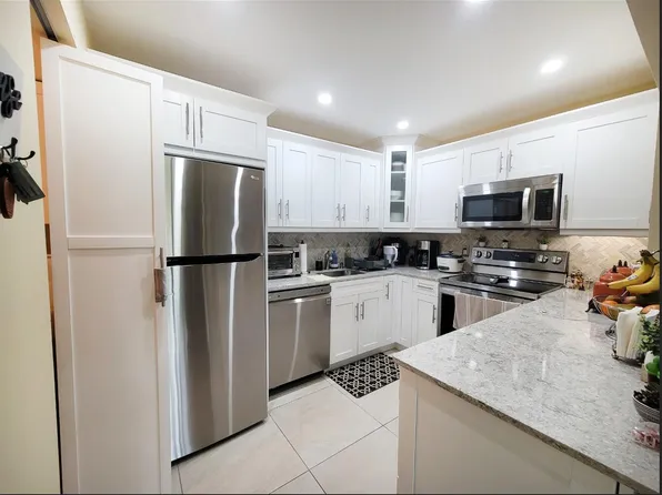 427 Pine Glen Lane #A-1, Greenacres, FL 33463