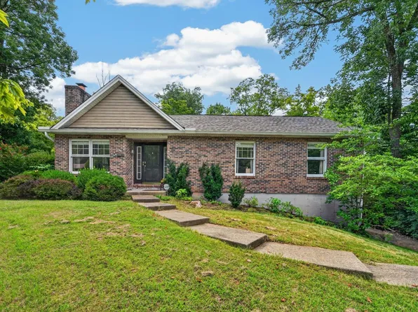 1807 Fieldcrest Dr, Lawrenceburg, IN 47025