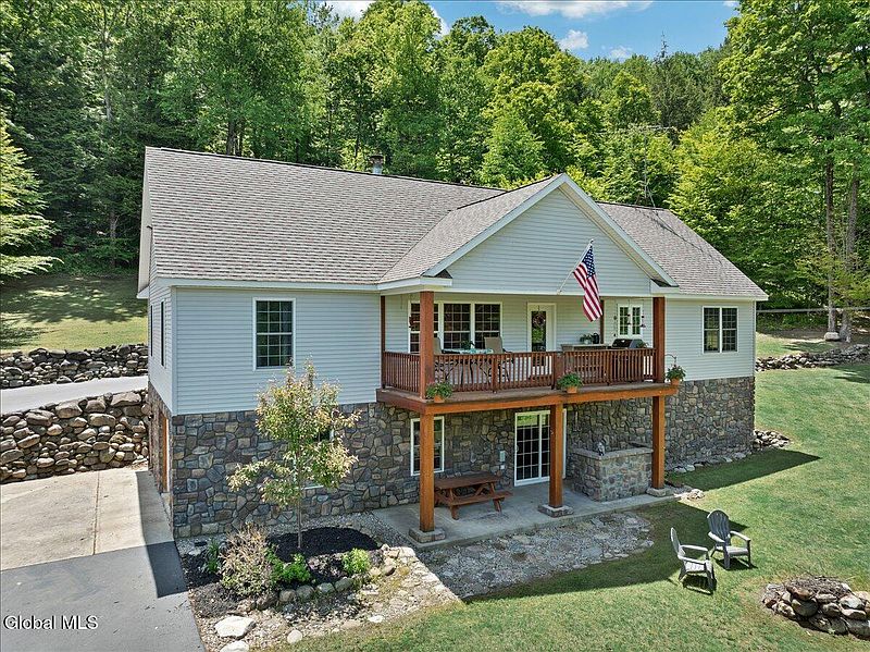 2nd image of 525 Crook's  Grove Road
