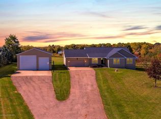 2744 Misty Ln, Charlotte, MI 48813