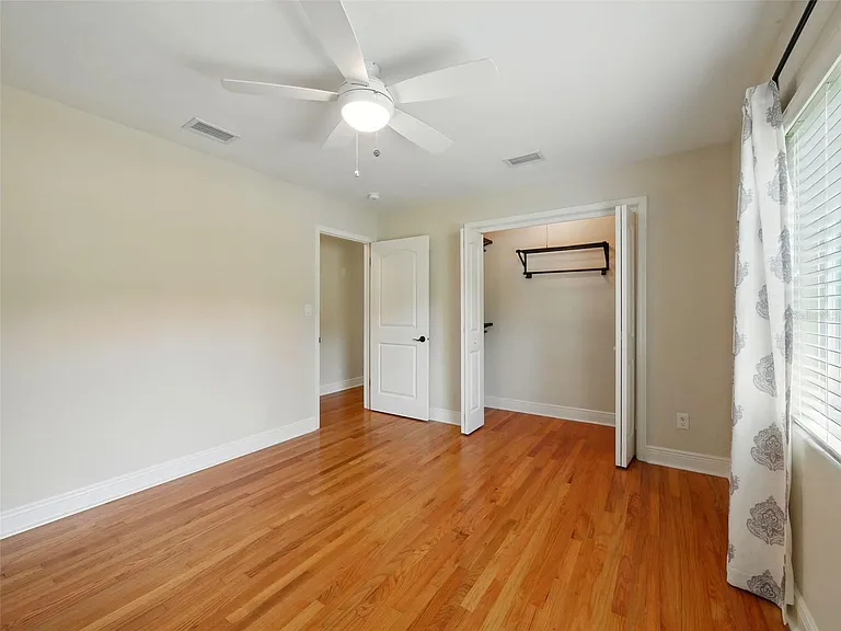 1426 Crestview Dr — Photo 15