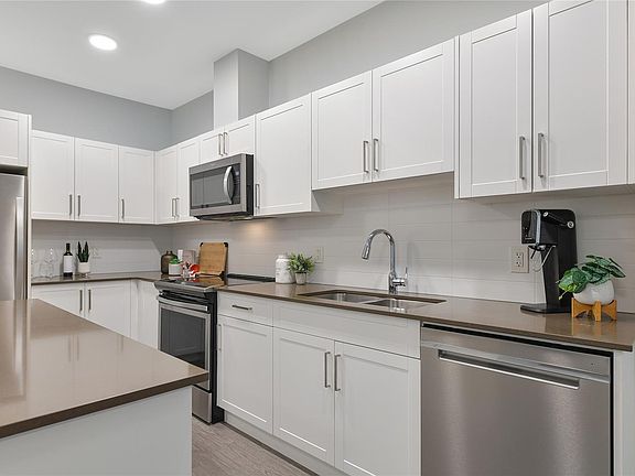 4th image of 2843 Jacklin Rd #406