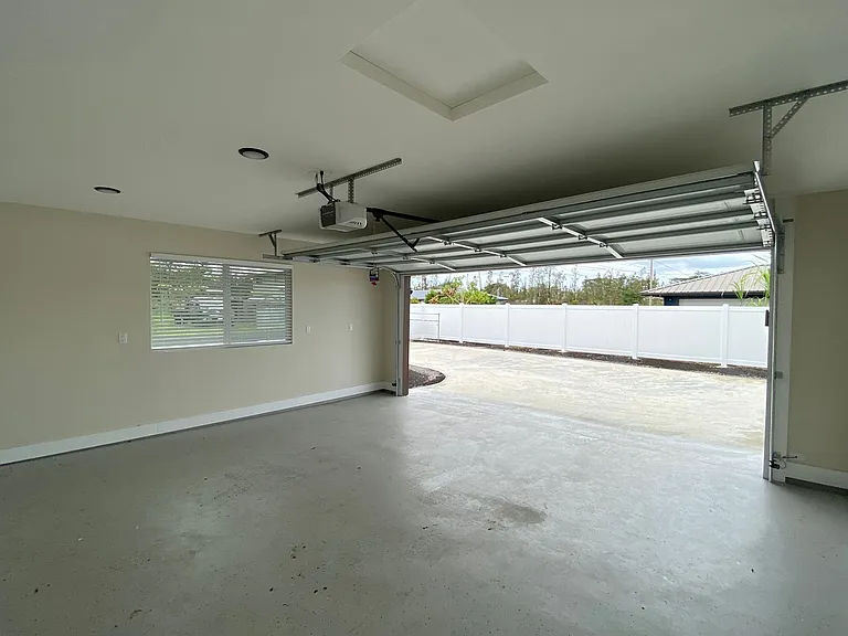 16-2115 Emerald Dr — Photo 24