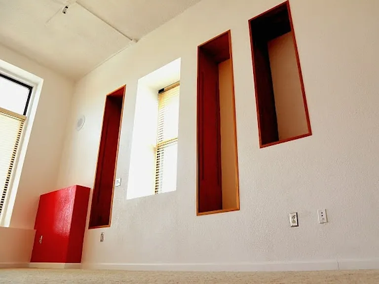 335 N Superior St #5 — Photo 10