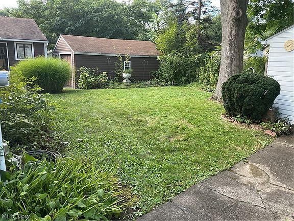 4th image of 888 Caddo Ave